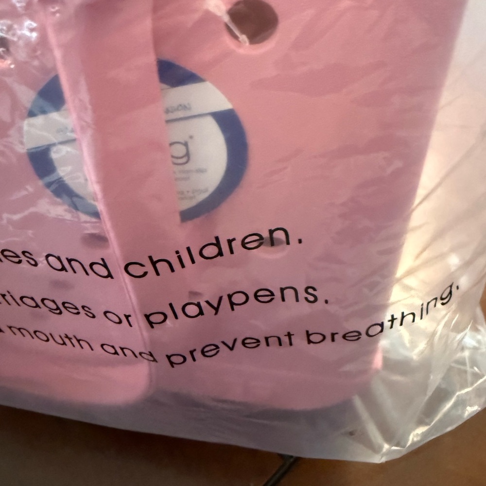 NWT BOGG BAG Pink Perforated Tote - Picture 8 of 9